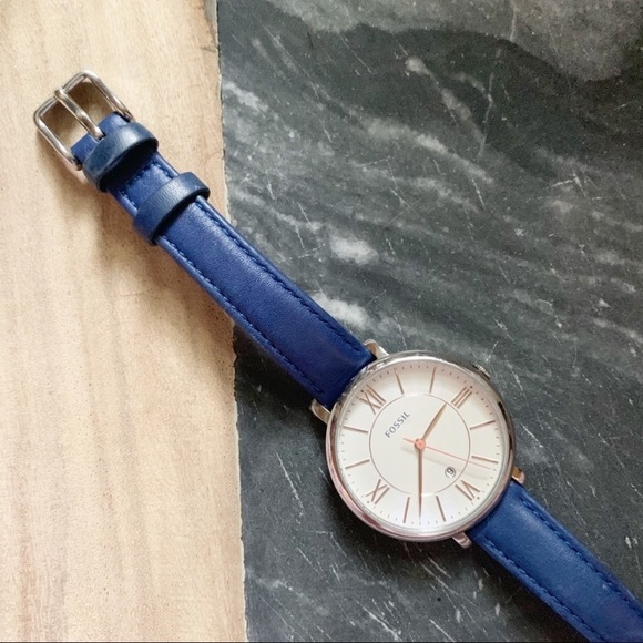 FOSSIL• navy blue and silver genuine leather watch - Picture 1 of 8